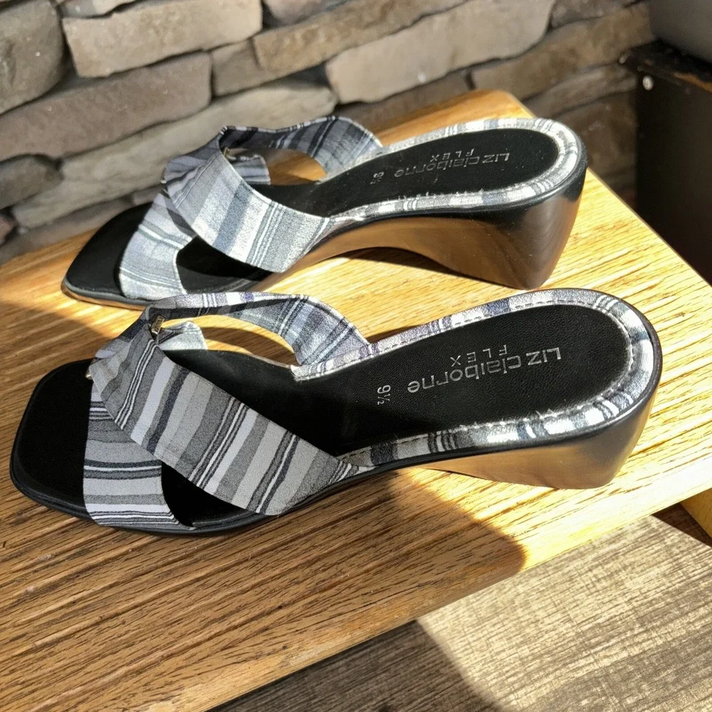 Liz Claiborne Flex Grey Striped shoes peep toe sandals Wedge Heel womens sz 9.5